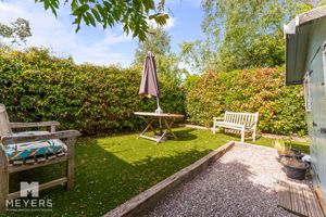 Top Tier Garden- click for photo gallery